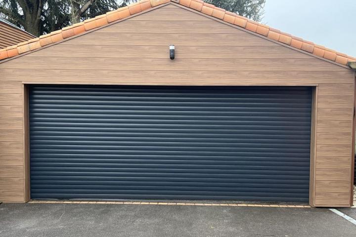 Motorisation et domotique pour un garage connecté.